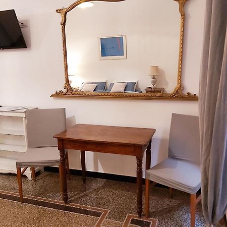 Central Chic Apartment Genua Exteriör bild